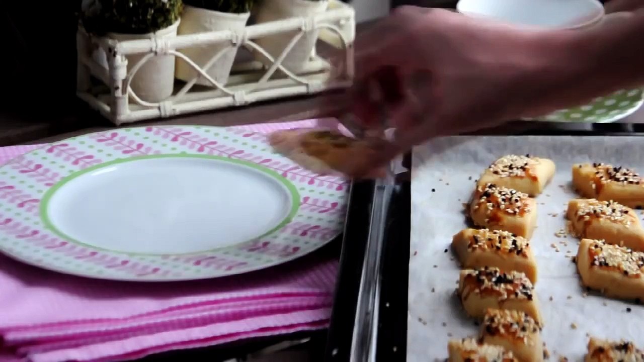 Ağızda Dağılan Kurabiye Nasıl Yapılır  Tuzlu Kurabiye Tarifi  Nefis Yemek Tarifleri