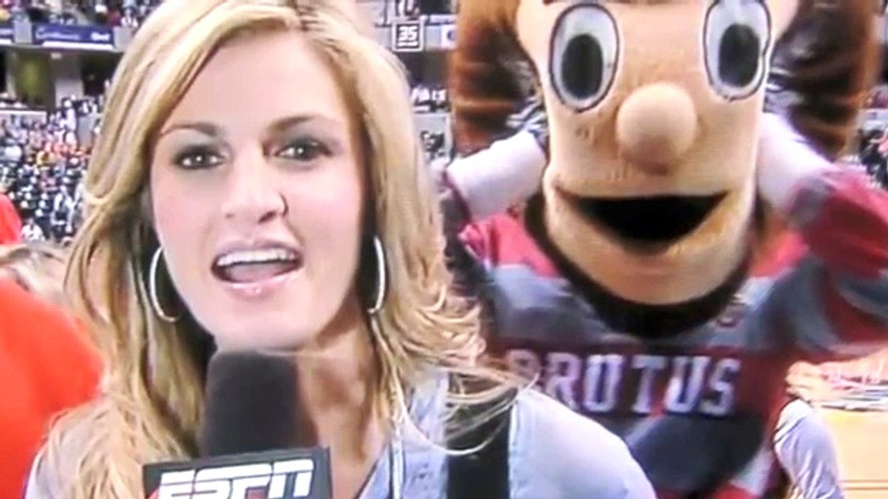 Erin Andrews Peephole Video Leads to Malware