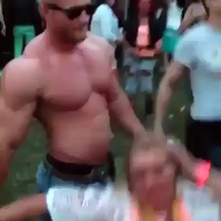 Lady Understood Late Gay Man ! LoL