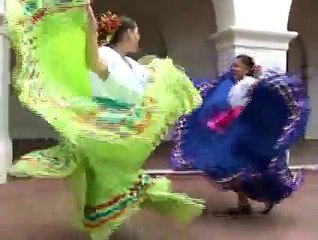 "Las Alazanas" by Ballet Folklorico Tapatio