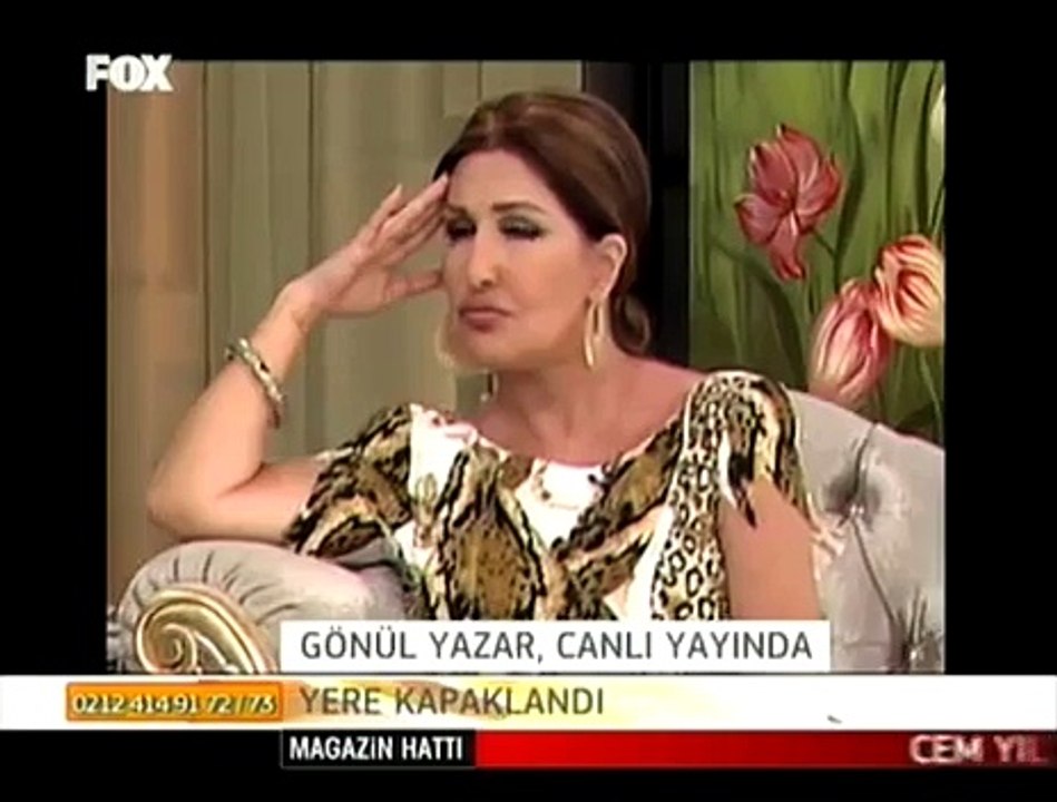 GÖNÜL YAZAR DÜŞÜYOR YILIN CANLI YAYIN KAZASI