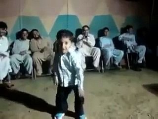 Afghan Kid Funny Music Dance Pashto Song  mp4