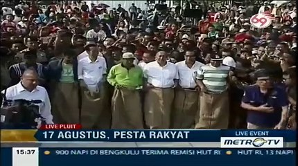 Kapan Lagi Lihat Presiden Jokowi Balap Karung!!
