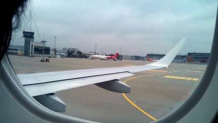 Avión despegando desde dentro