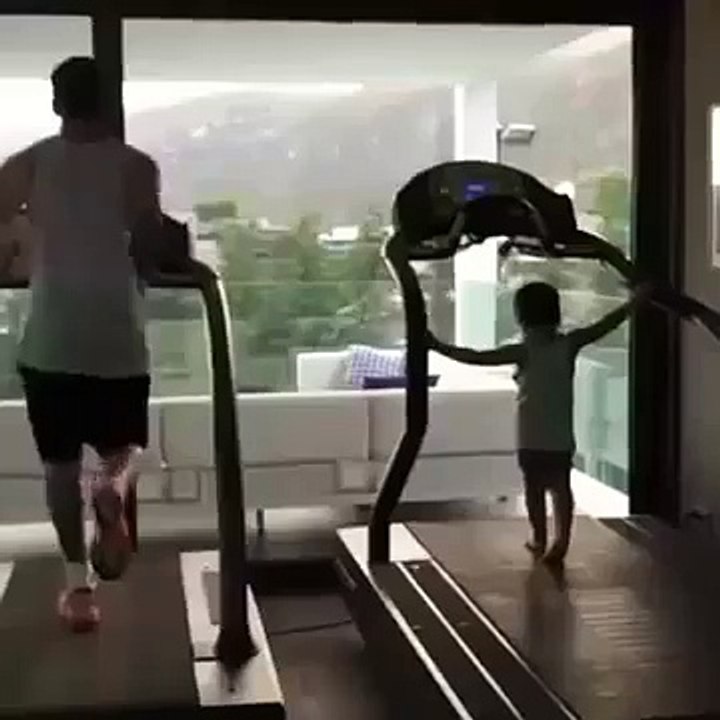 Messi trains with his son !  SO CUTE !