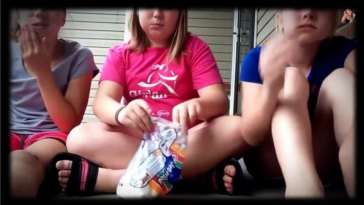 Chubby Bunny challenge wih Hannah and Emma