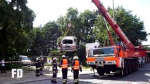 Berliner Feuerwehr - PKW-Transporter gegen Brücke - Schöneweide, Sterndamm - 07.08.2009