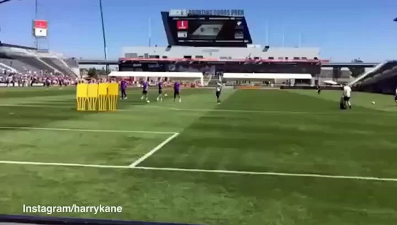 Kane vurdu kaleci seyretti!