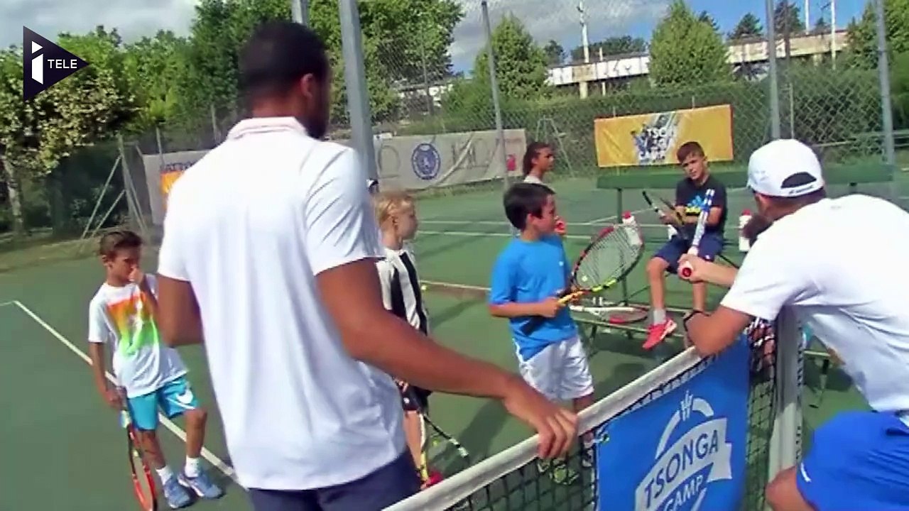 Jo Wilfried Tsonga, professeur de tennis des enfants