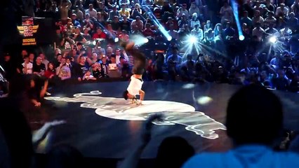 Red Bull BC One 2011 - Moscow - FINAL battle - (Lil G vs. Roxrite)