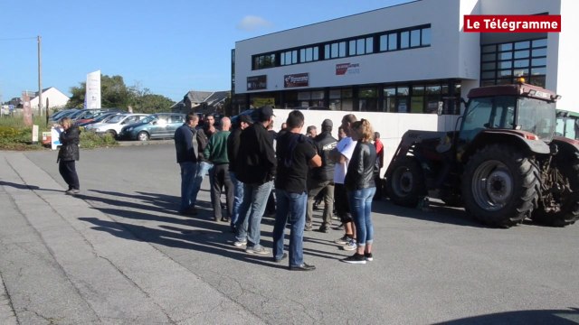 Vannes. Les agriculteurs contrôlent un grossiste de la restauration