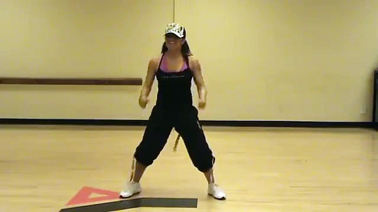 "Pusha Pusha" by Axe Bahia -  Dance Fitness  with Patricia