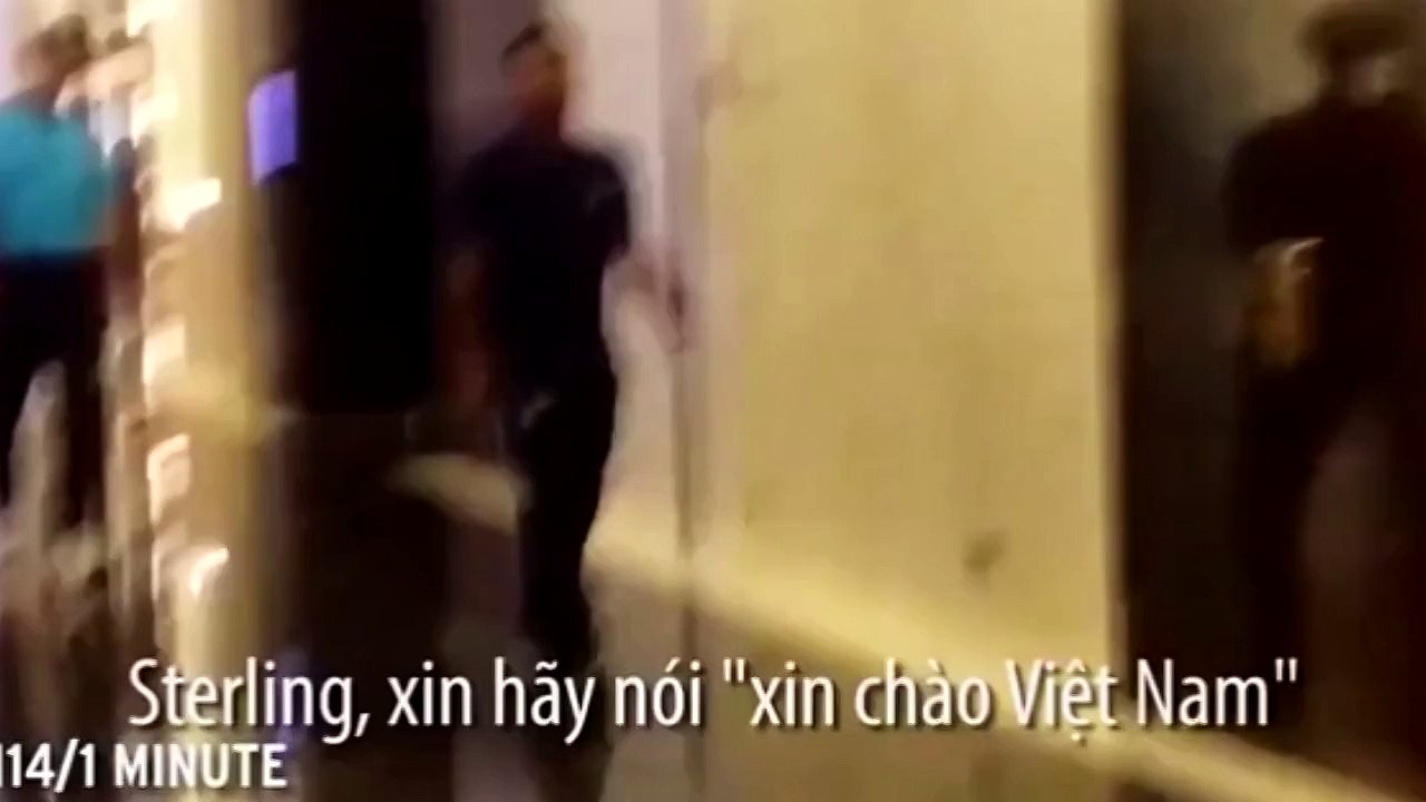 Excédé par Nasri et Sterling, un fan de Man City brûle ses billets