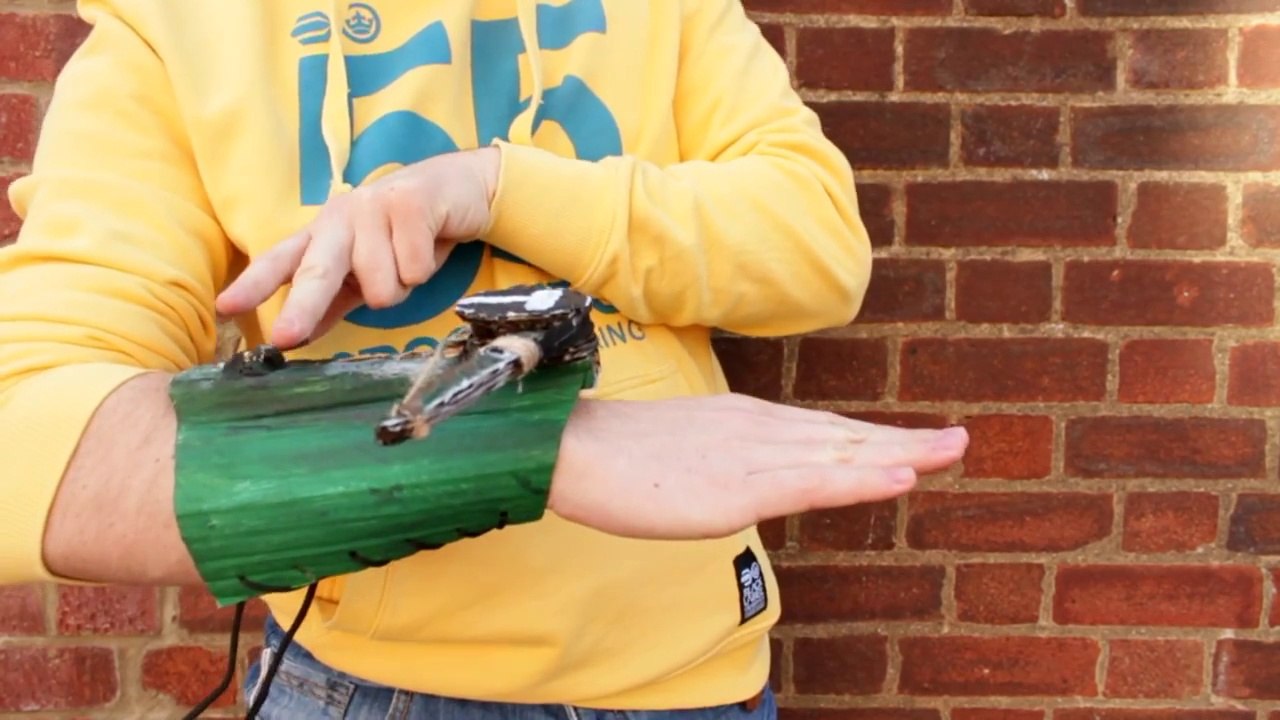 How to Make  Phantom Blade from Assassins Creed