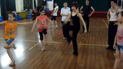 Tự Học Khiêu Vũ - Vũ Điệu Đam Mê với Bước Nhảy Cha Cha Cha Nâng Cao - nhay.vn