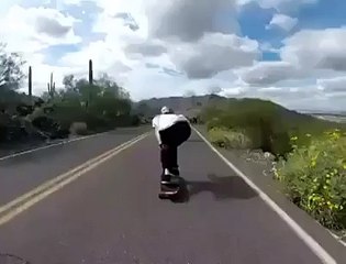 A deux doigts de l'accident en longboard