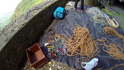 Ca Va Sauter !!! Pendulaire au canyon des Ecouges 170m