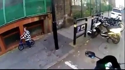 Une moto, ça fera toujours rêver les plus jeunes