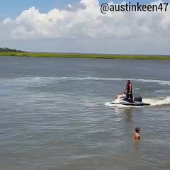 Un vol de Jetski en mode GTA