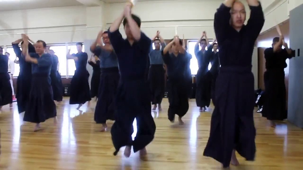 Stanford Japan Study Abroad - Kamigyo Police Kendo (剣道) Practice