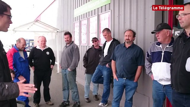 Morlaix. Une quinzaine d'agriculteurs chez Promocash au Launay