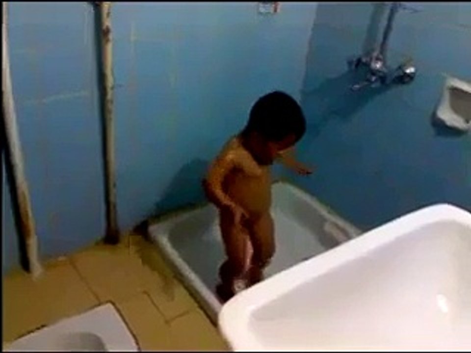 Funny Bath Of A Baby In Bathroom-Must Watch