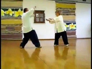 Il Tai Chi del Maestro Enzo Simeoni e Monica Architetto al Fisic Center di Milano... Taiji