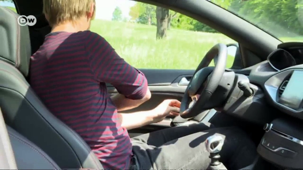 Peugeot 308 GT Limousine | Motor mobil