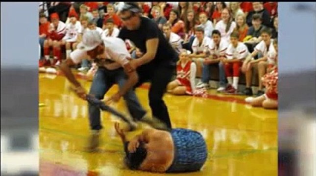 Racist Pep Rally Skit Of Chris Brown And Rhianna In Blackface