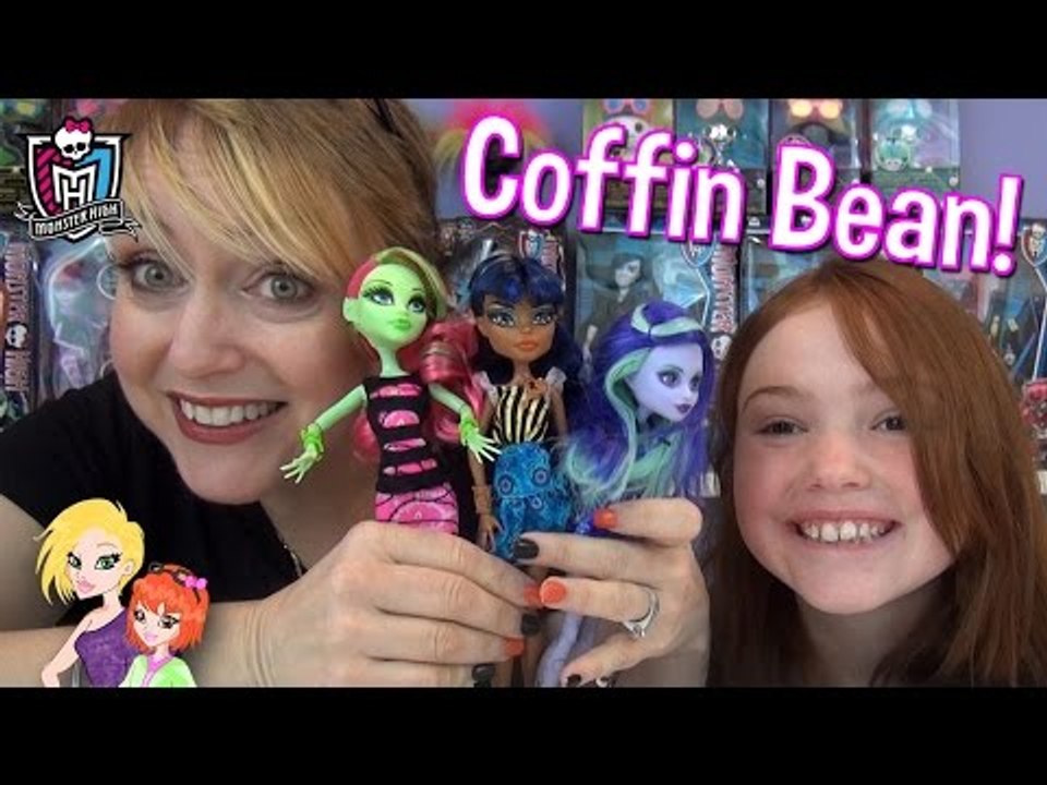 Monster High Coffin Bean Venus Twyla and Robecca Dolls Review