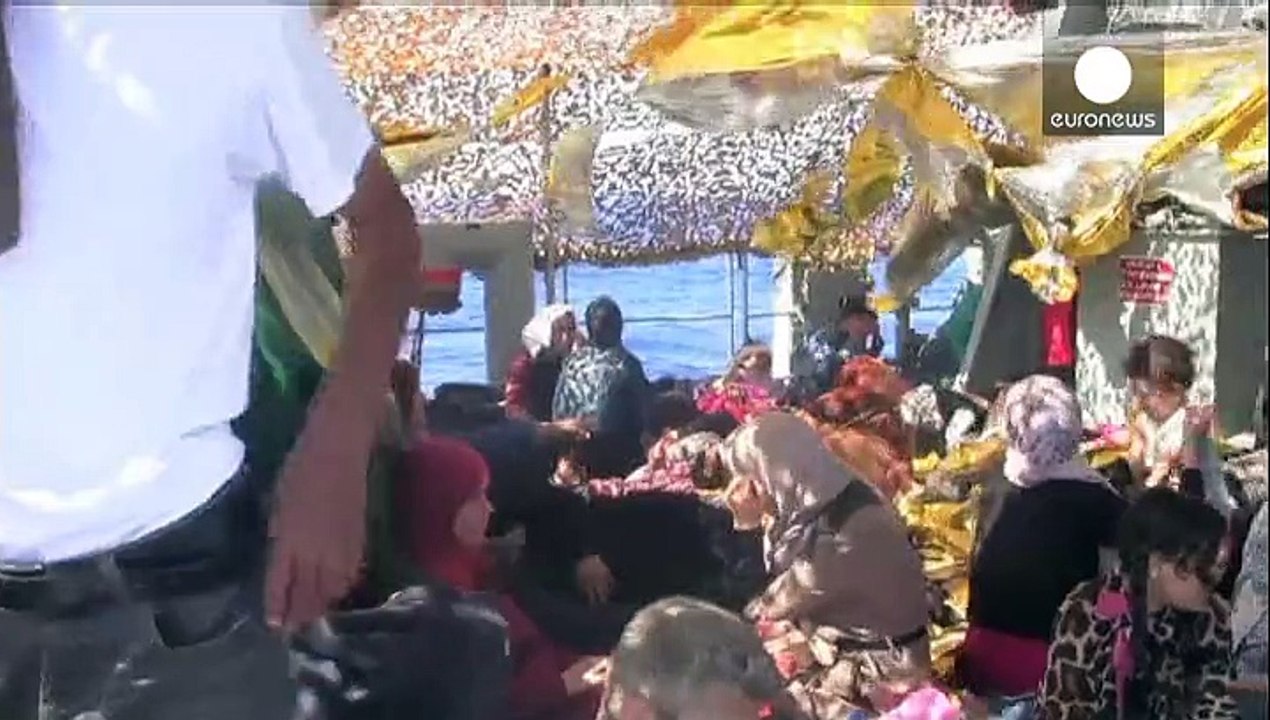 أزمة الهجرة: إنقاذ المئات من المهاجرين حاولوا ع...