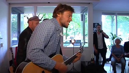 Huiskamerconcert van 77 Bombay Street - RTV Noord