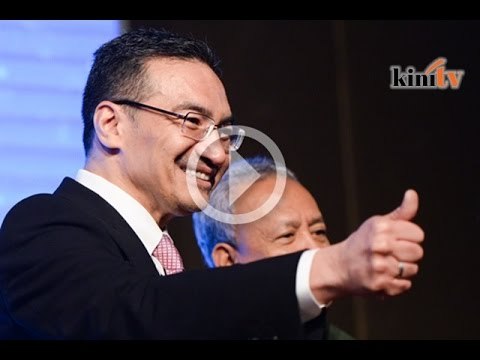 Jangan latah, rombakan kabinet hak PM, kata Hisham