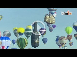 Spectacular hot air balloons soar into the record books