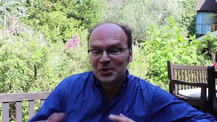 Jean-Pierre Améris raconte Benoit Poelvoorde (Une famille à louer)