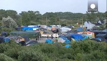Тоннель под Ла-Маншем атакуют тысячи нелегальных мигрантов