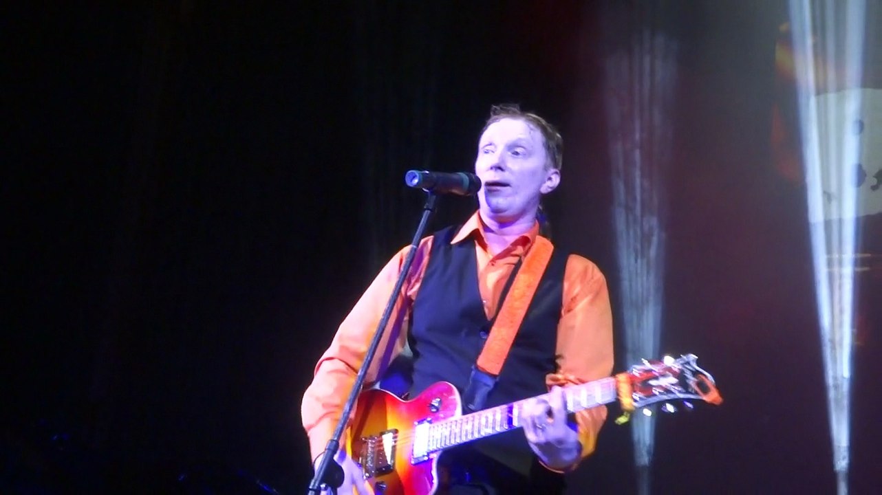 Братья Гримм - Кустурица(поет со зрителями)