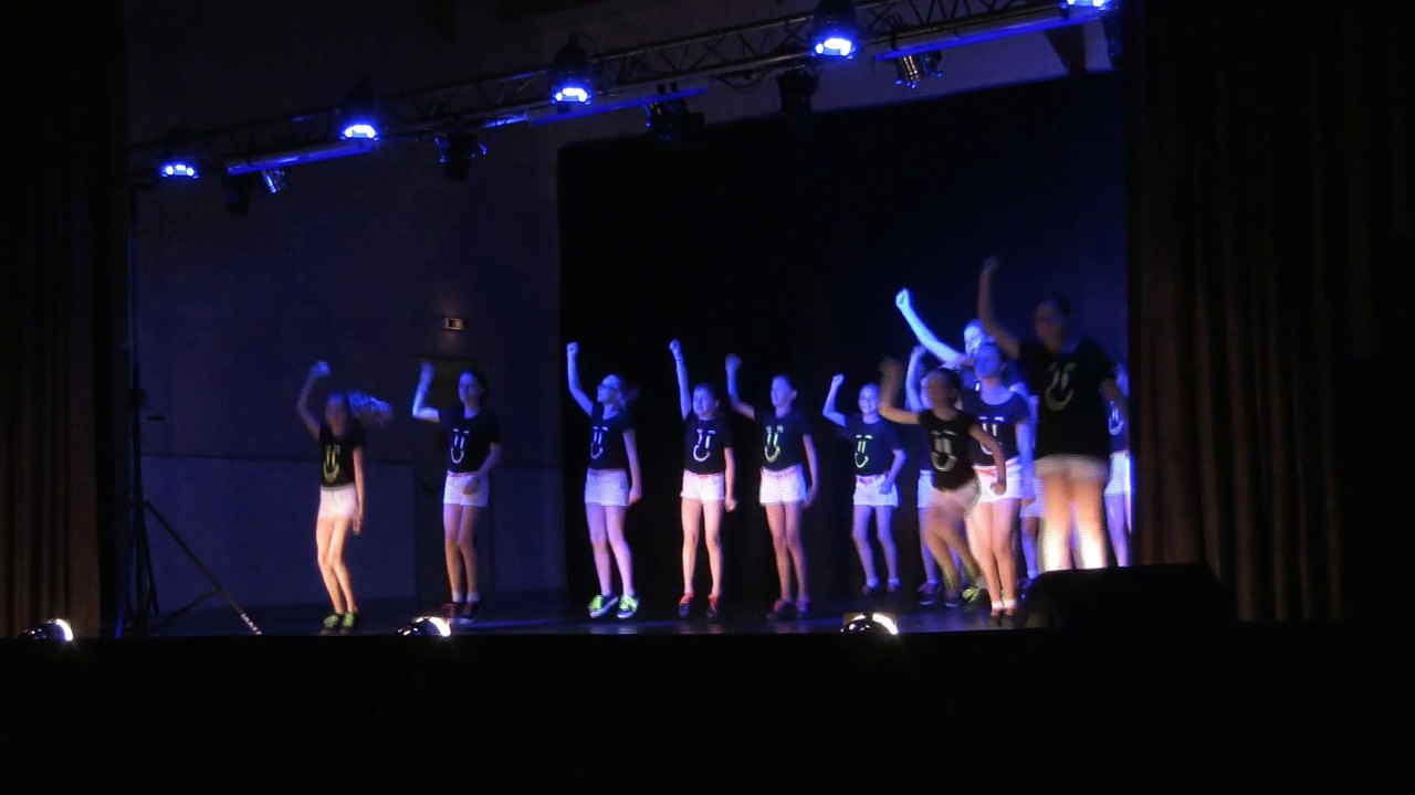 les 10/11ans (Cosmo) Gala de danse du 20 JUIN 2015 ESTISSAC