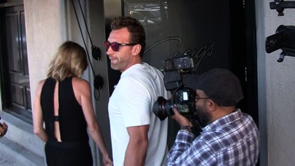 Erin Andrews and Jarret Stoll -- Date Night Out ... With Every Paparazzi Who Ever Lived