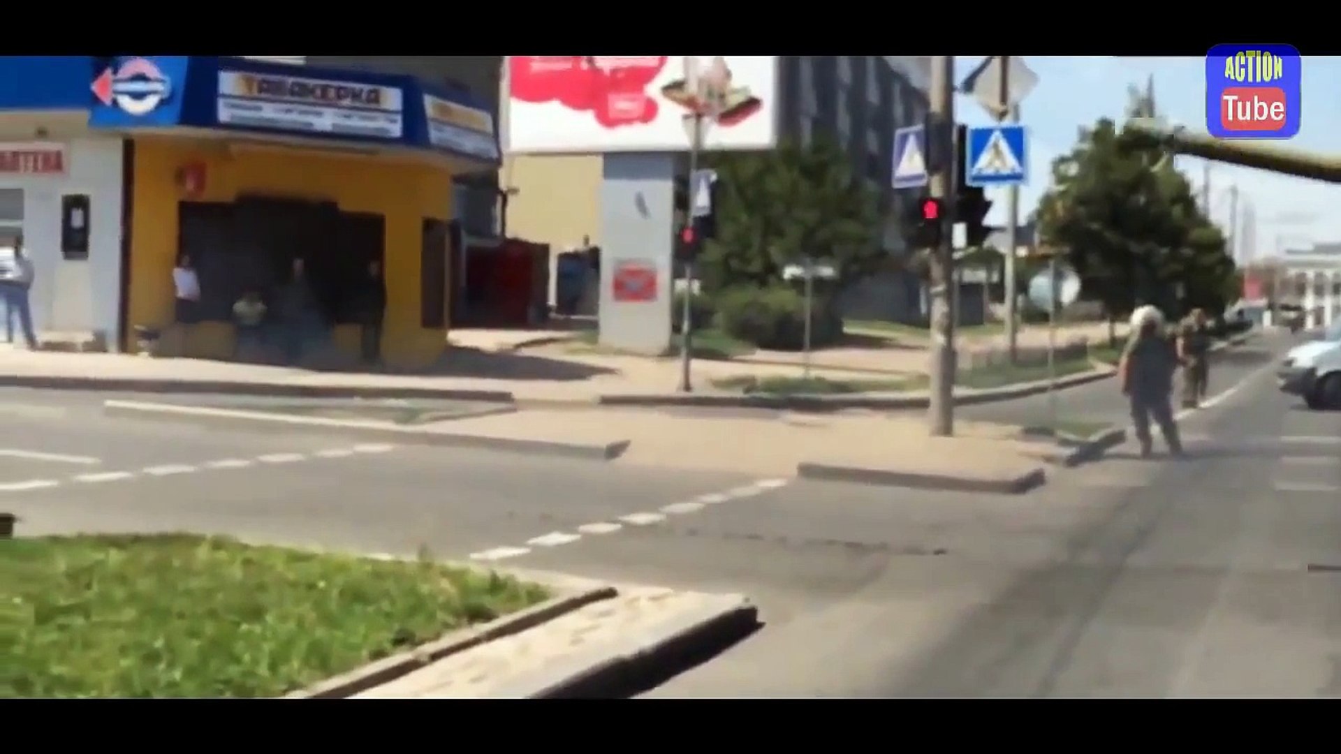 Ukraine War - Donetsk, Militants explode Ukrainian tank