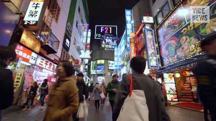 Inside a Tokyo JK Cafe (Excerpt from ‘Schoolgirls for Sale’)