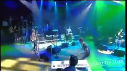 Knaan - Bang Bang feat. Adam Levine - Live on french TV