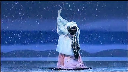 Tamasaburo "Sagi Musume" 坂東玉三郎 「鷺娘」 - last section