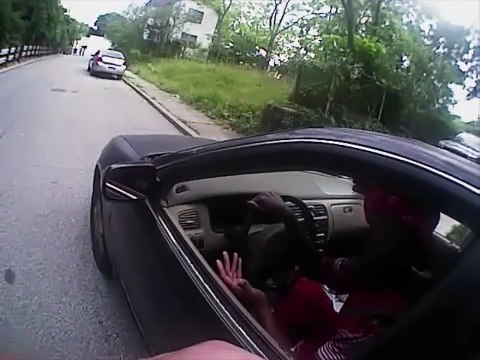 Un policier abat un conducteur qui n'a pas de permis et prend la fuite