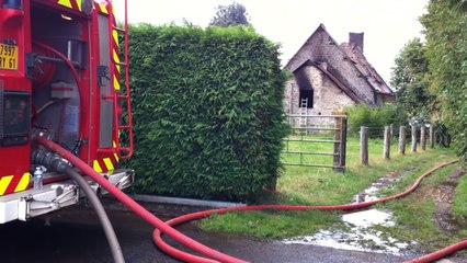 Une maison s'est embrasée tôt ce jeudi matin
