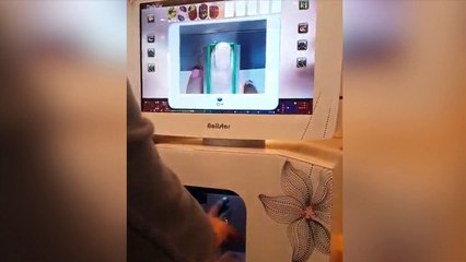 Una máquina pintauñas de alta definición