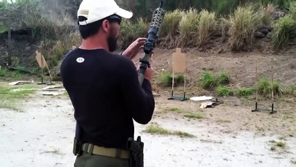 One-hand G-1 Tactical Solutions & UDMC full-auto test of Philippine-made UDMC PVAR 5.56mm M4