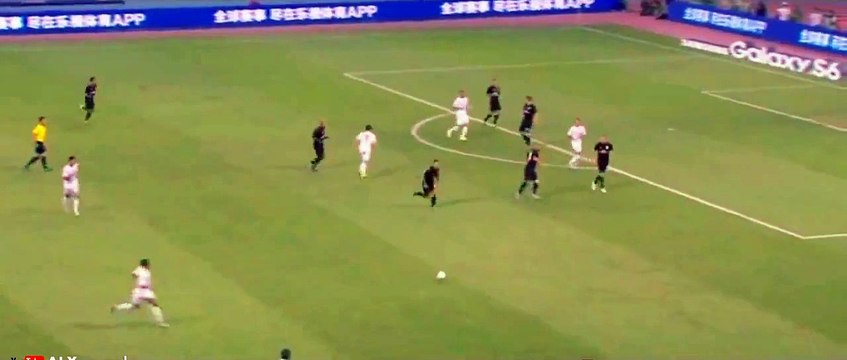 Cristiano Ronaldo Fantastic back heel no look pass Real Madrid vs AC Milan 2015