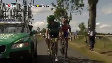 Johnny Hoogerland en Juan Antonio Flecha aangereden door auto Franse TV