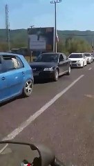 A1 Report -  Muriqan, mbi 2 km radha e gjate e makinave...